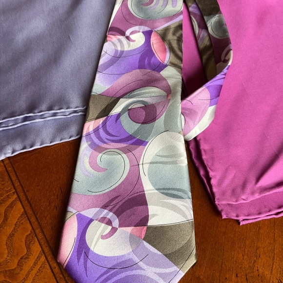 J. Garcia Emerging Elephants Tie, Collection 52 & coordinating pocket squares - Picture 3 of 7